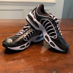 Nike Max Air Tailwind women Size 7